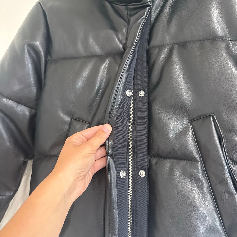 Abercrombie & Fitch Vegan Leather Mini Puffer Jacket Black Chic Size XS - Picture 6 of 10